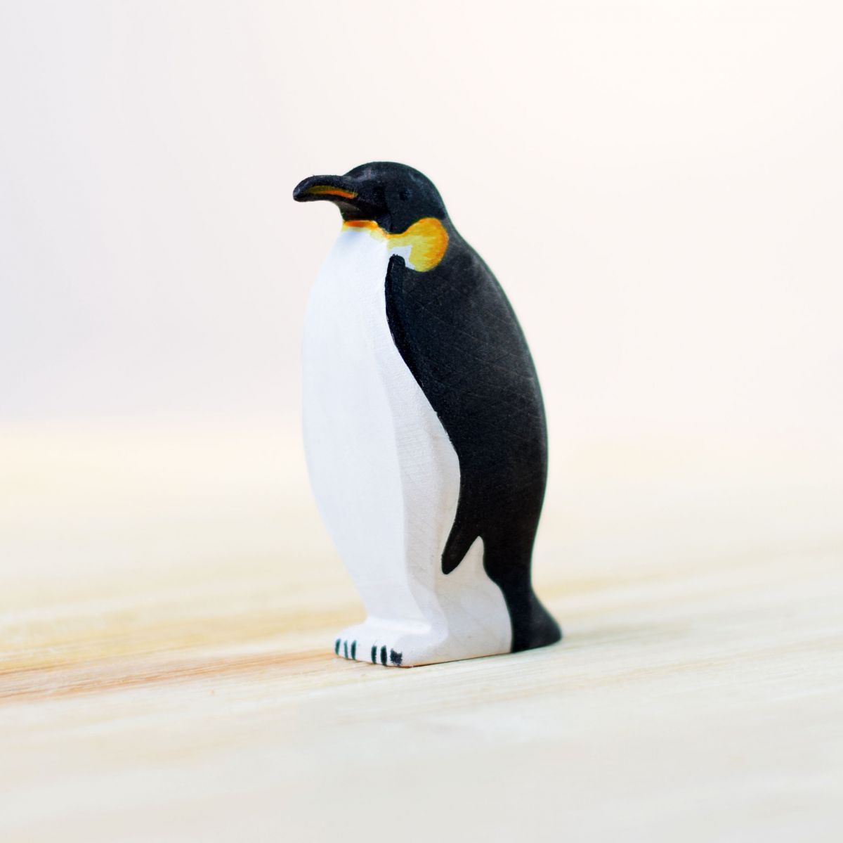 Bumbu Toys Emperor Penguin Female